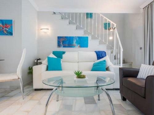 Casa Soleada - Fabulous Private Holiday Villa, Sunny Corner By Pools, 3 Terraces