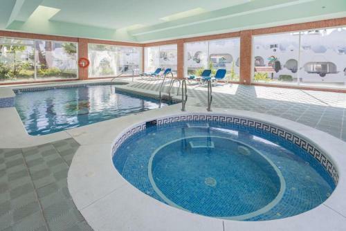 Casa Soleada - Fabulous Private Holiday Villa, Sunny Corner By Pools, 3 Terraces