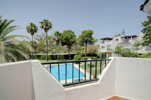 3 Bed Modern House Marbella - Direct Pool Access