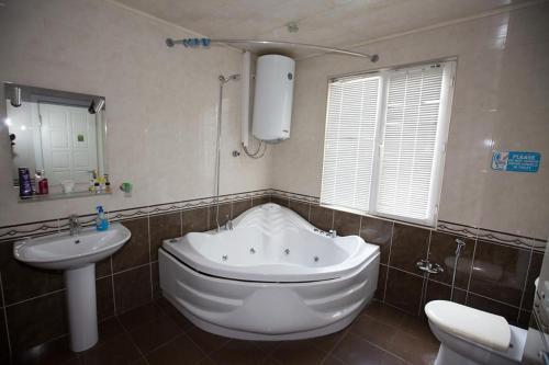 Maidenstower Sea Apartment 2