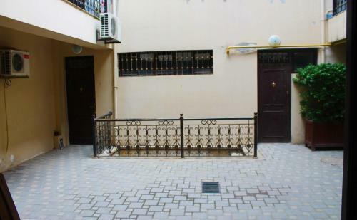 Hellobaku Apartment In Old City