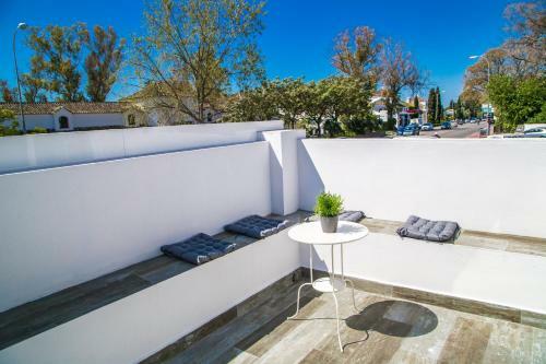 Hostal Seven Golden Mile
