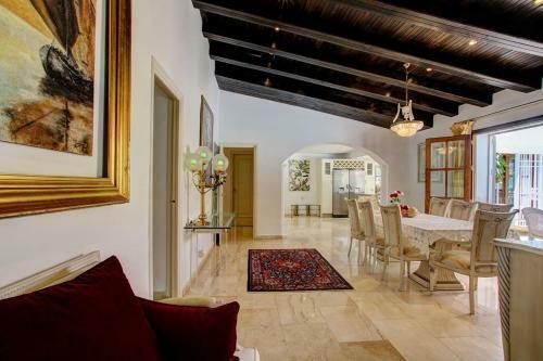Exclusive Villa Las Palmeras Puerto Banus, Marbella, Spain