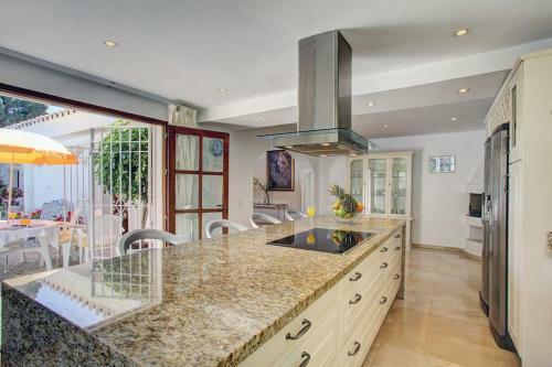 Exclusive Villa Las Palmeras Puerto Banus, Marbella, Spain