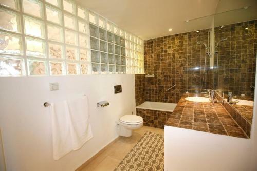 Exclusive Villa Las Palmeras Puerto Banus, Marbella, Spain