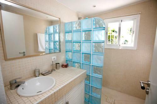 Exclusive Villa Las Palmeras Puerto Banus, Marbella, Spain