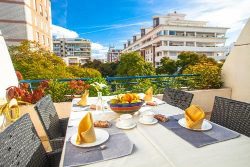 Duplex Apartment On The Beach 71