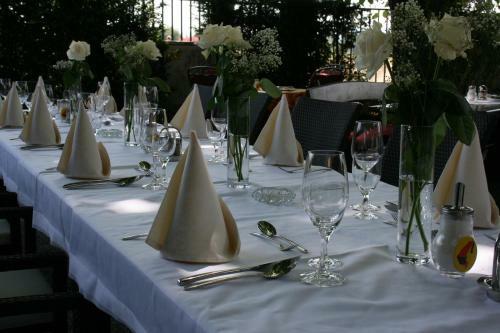 Hotel Restaurant B�ck "roter Hahn"