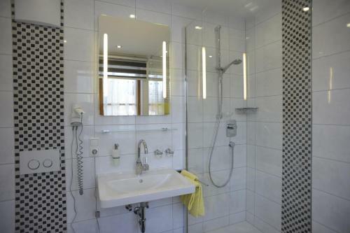 Hostal Gasthof - Pension Enzian