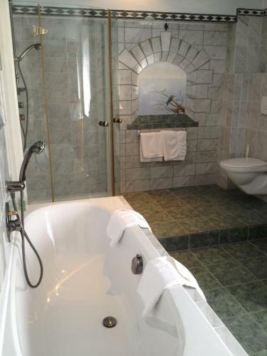Hostal Gasthof - Pension Enzian