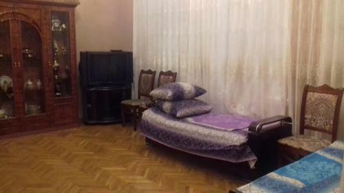 Guiet Center Apartment