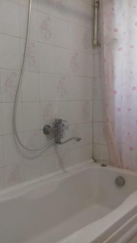 Guiet Center Apartment