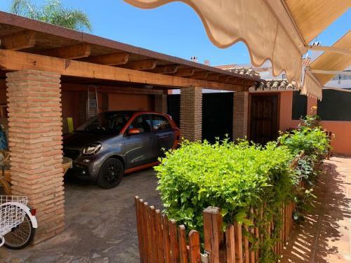 Chalet Con Piscina A 50 M De La Playa .