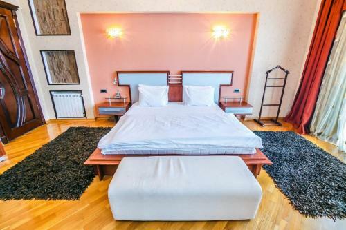 Apartment On Center Targovi