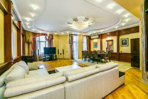 Apartment On Center Targovi