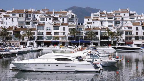 Apartamento First Line P. Banus Sleeps 4