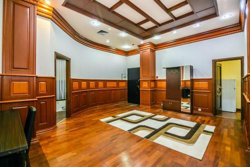 Apartment On Center Mc Donalds