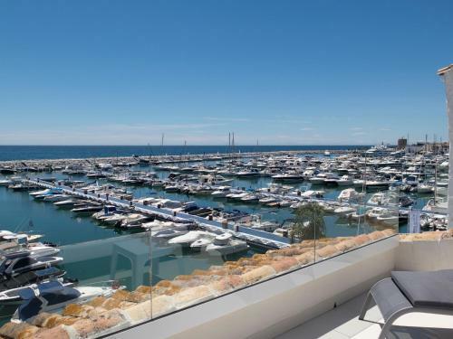 Apartamento First Line Duplex Puerto Banus Sleeps 8 People
