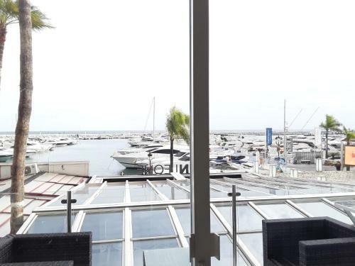 Apartamento Front Port Line Sleeps 6