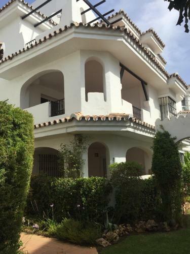 Beautiful 2 Bedroom Apartment @ Puerto Banus!