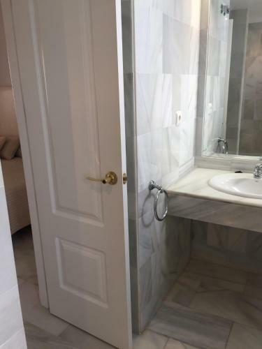 Beautiful 2 Bedroom Apartment @ Puerto Banus!