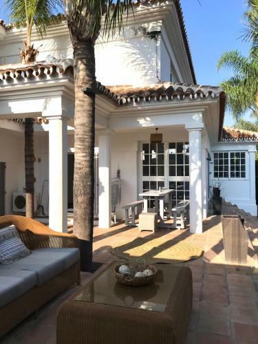 Luxury Beach Villa , Private Pool Do�a Bella