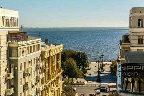Apartment Near Metro Nizami