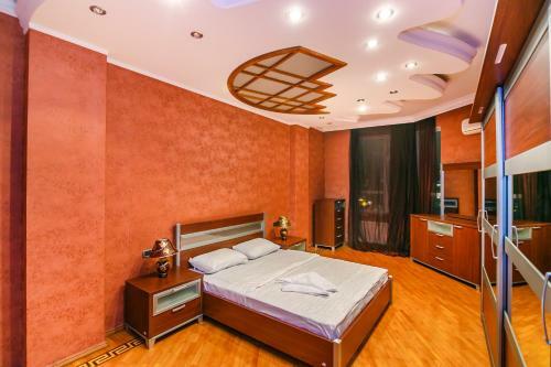 Apartment Near Metro Nizami