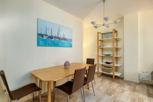 Playa Alicate, 2 Bedroom Beach Apartment