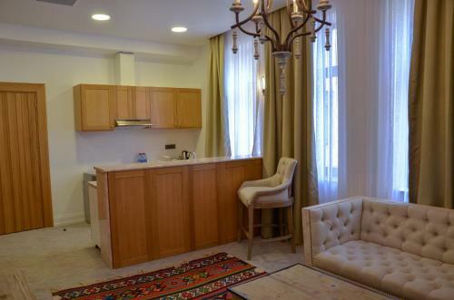 Shirvanshah Hotel