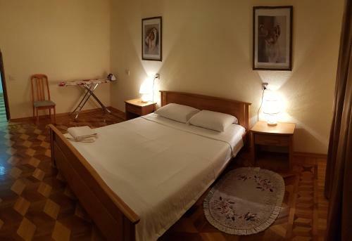 Crown Deluxe Apartment On Nizami Street