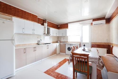 Aparthotel Leyla Apartmens 1