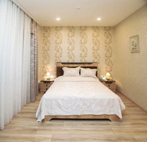 Midcity Hotel