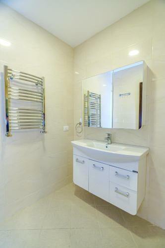 Delux Apartment In Nizami Street