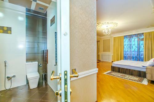Apartment On Mandarin
