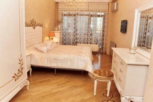 Apartment For Kings
