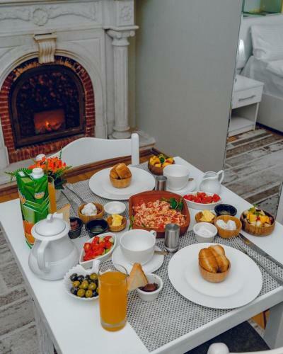 White House Hotel & Spa