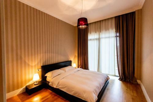 Luxury Central Seaview Apartment