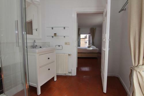 Apartamentos Madrid Centro B