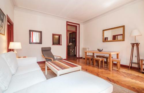 Apartamentos Madrid Centro B