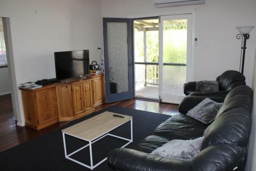 Yvonnes Rest Holiday Home