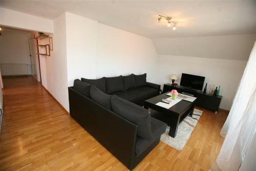 Happy Apartment