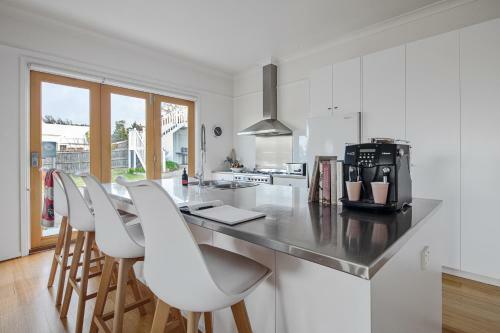 Villa Bridport Beach House