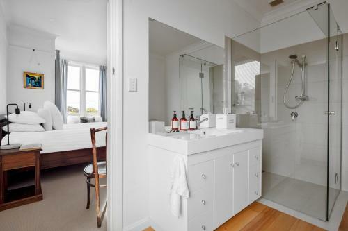 Villa Bridport Beach House