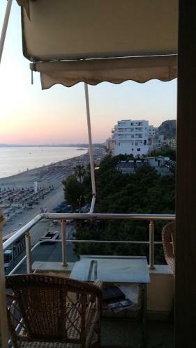 Arol Apartments 5
