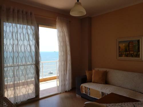 Seaview Apartments Right At The Beach