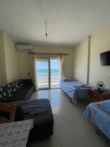 Seaview Apartments Right At The Beach