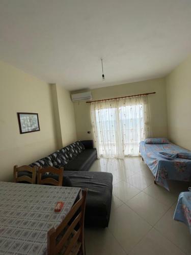 Seaview Apartments Right At The Beach