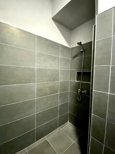 Azalea Studio Apartment In City Center