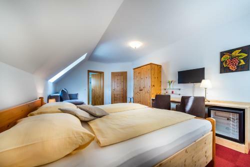 Bed & Breakfast Birkenstub�n - Wirtshaus Am Eckberg